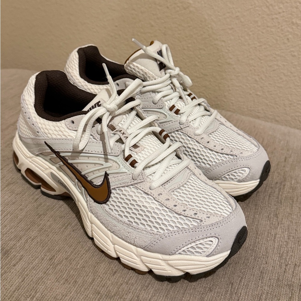 Nike Air Max Moto 2K